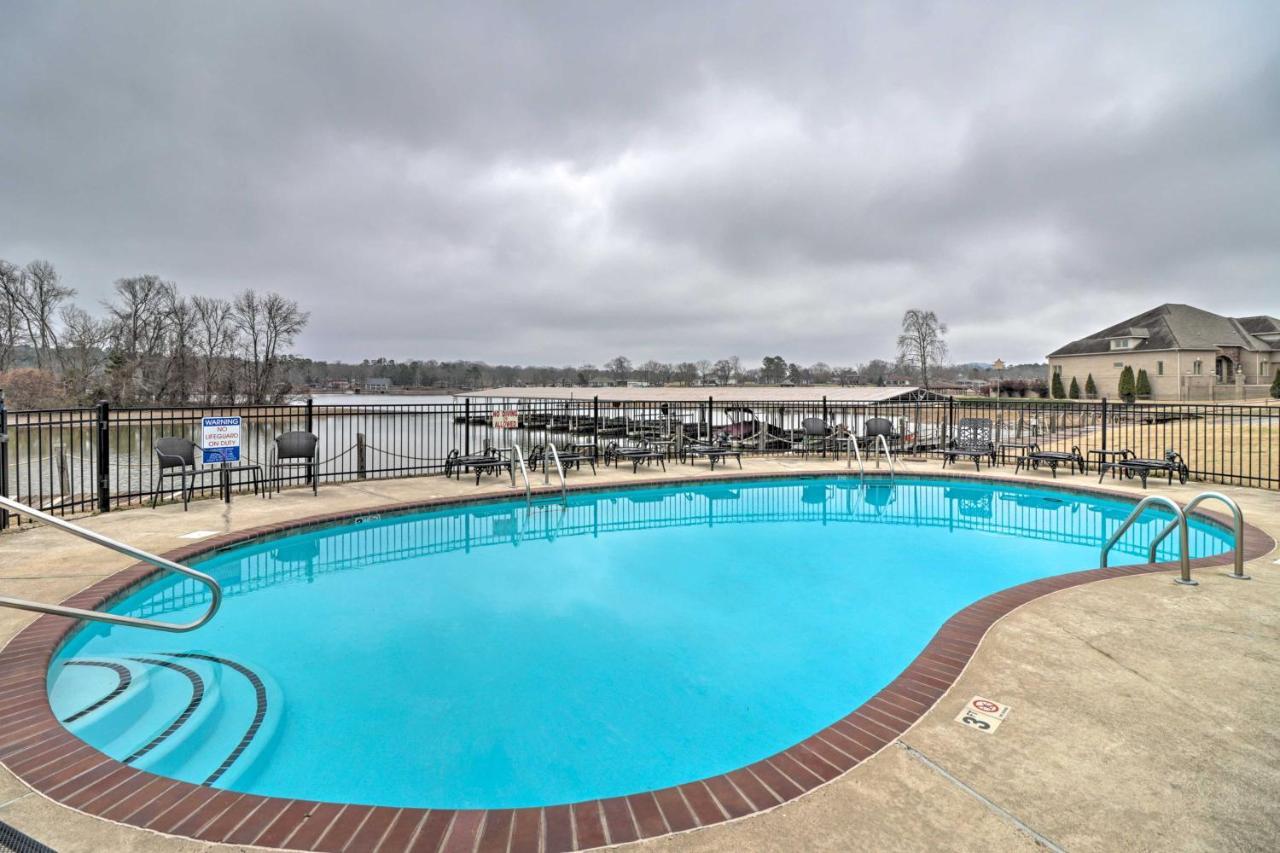 Spacious Hot Springs Penthouse Stunning Lake View Exterior photo
