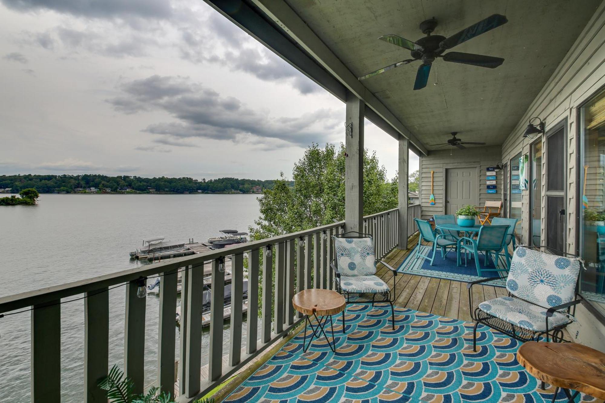 Spacious Hot Springs Penthouse Stunning Lake View Exterior photo
